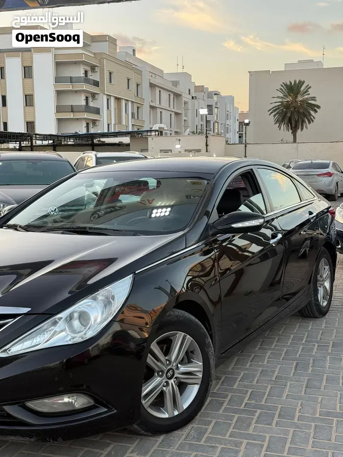Hyundai Sonata 2012 photo 2