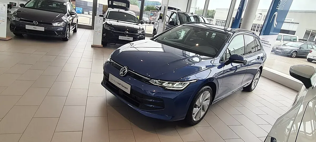 Volkswagen Golf 2024 photo 2