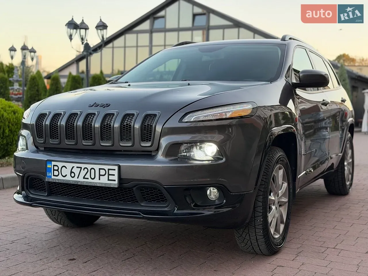 Jeep Cherokee
