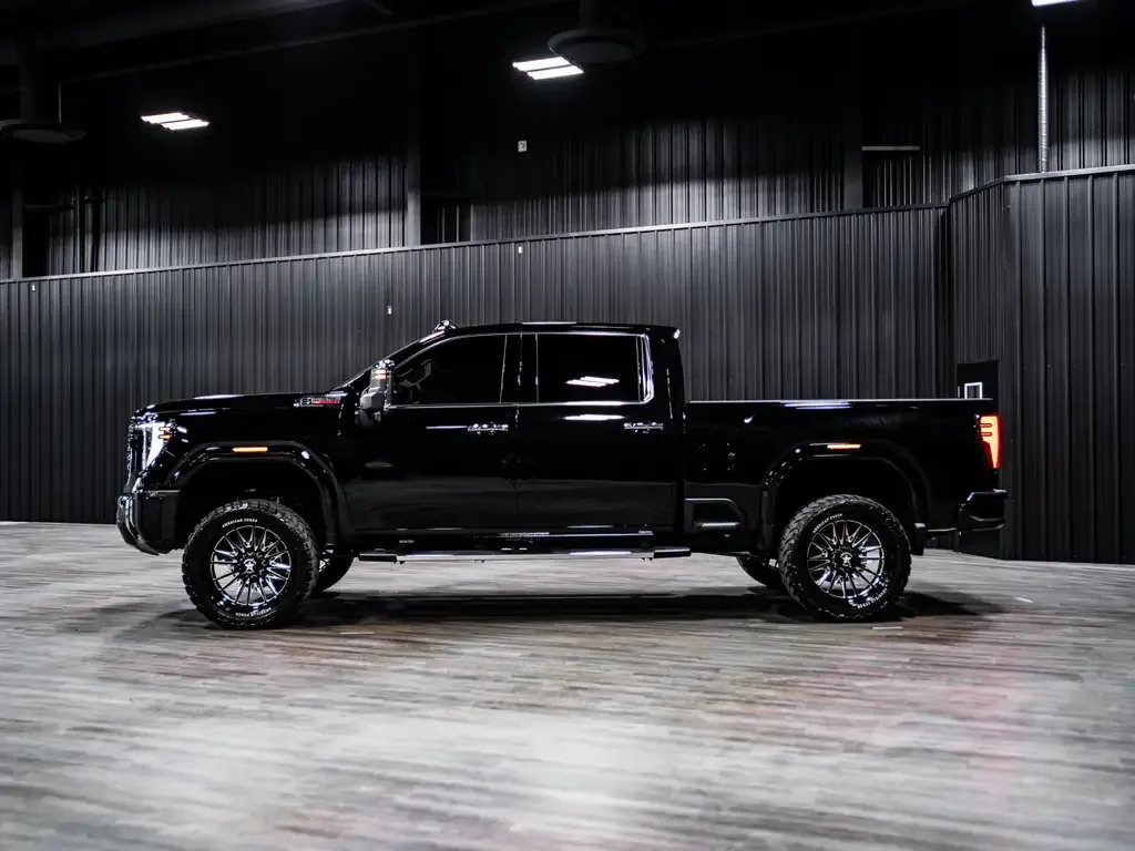 GMC Sierra 3500Hd 2026 photo 5