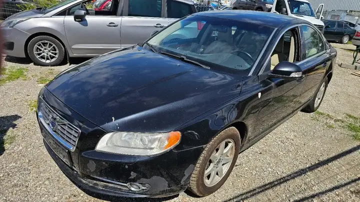 Volvo S80 2010 photo 2