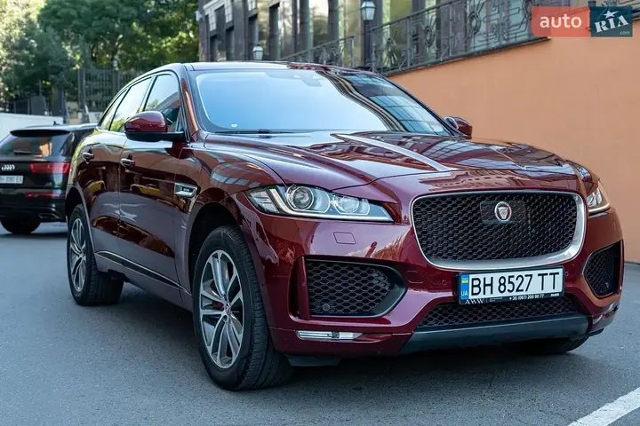 Jaguar F-Pace 2016 photo 2