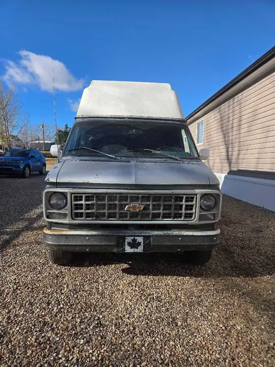 Chevrolet Van 1981 photo 2