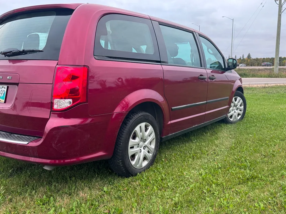 Dodge Grand Caravan 2014 photo 4