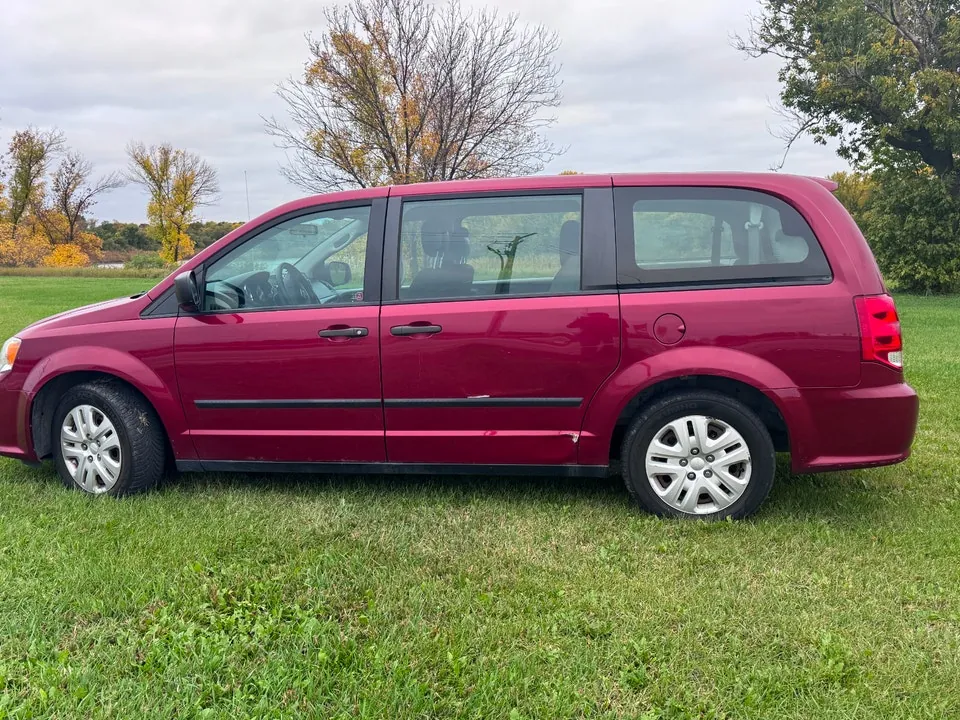 Dodge Grand Caravan 2014 photo 2