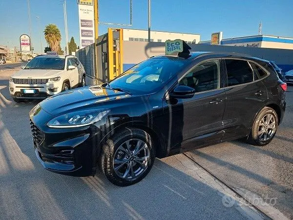 Ford Kuga 2022 photo 2