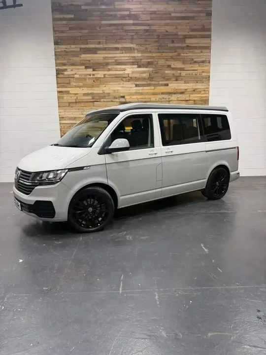 Volkswagen Transporter 2021 photo 2