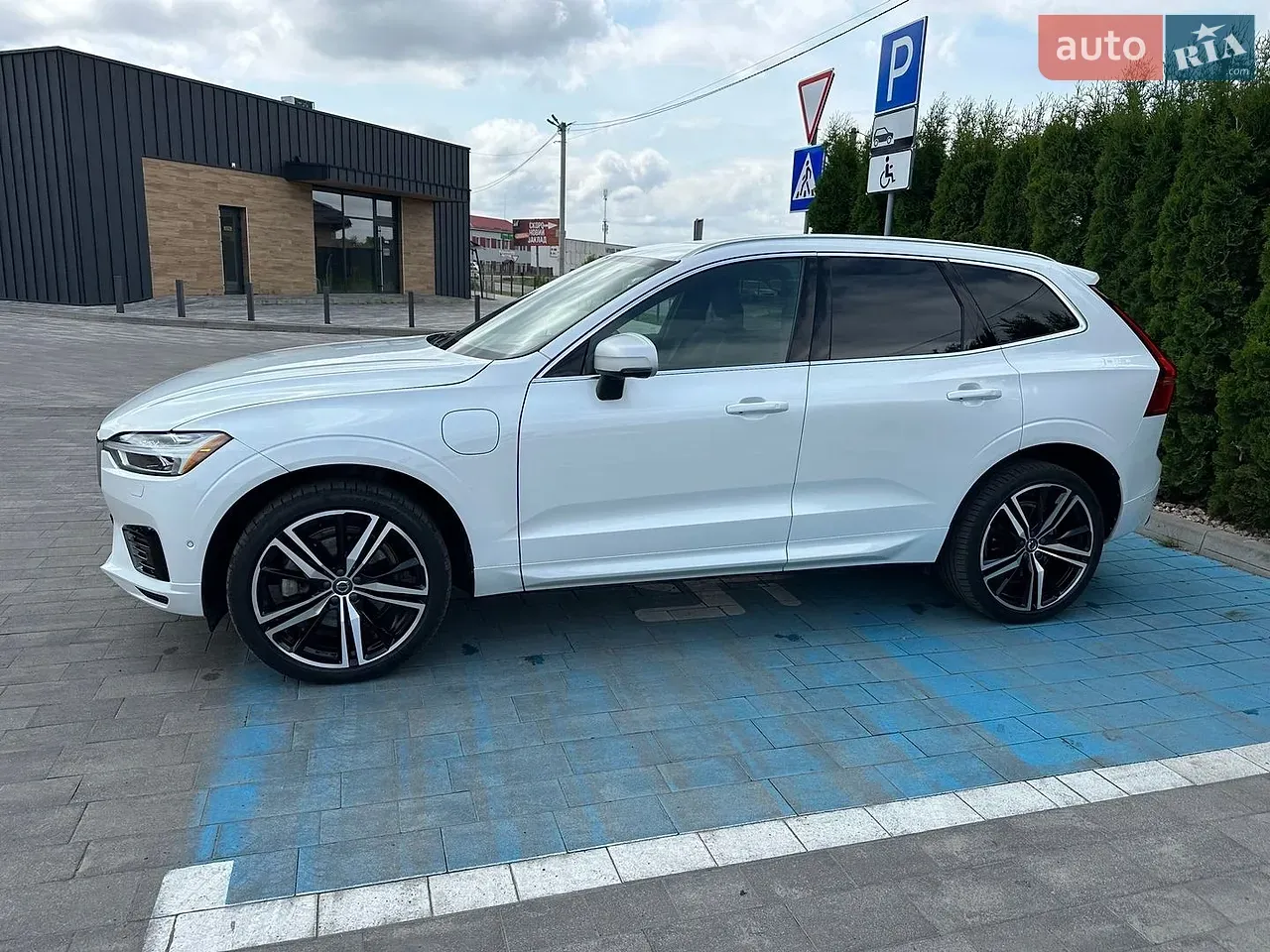 Volvo Xc60 2019 photo 4