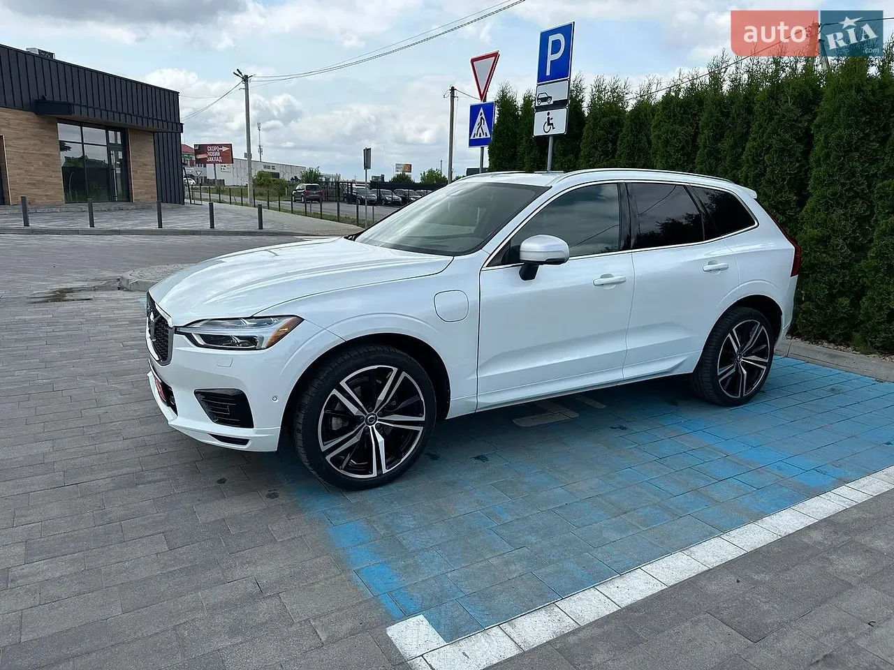 Volvo Xc60 2019 photo 3