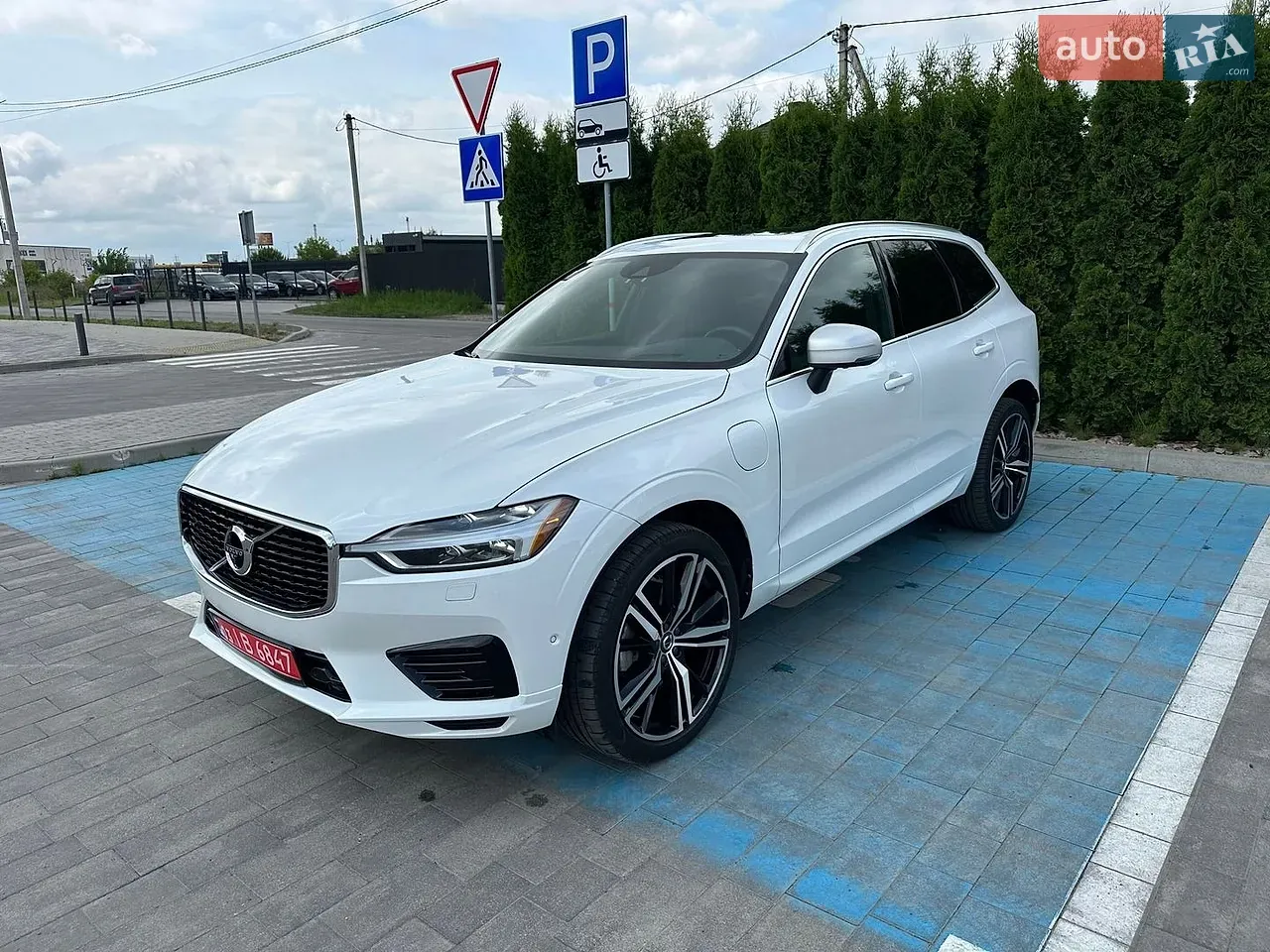 Volvo Xc60 2019 photo 2