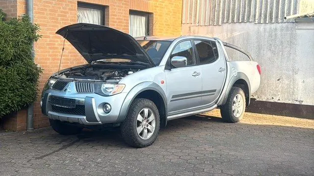 Mitsubishi L 200