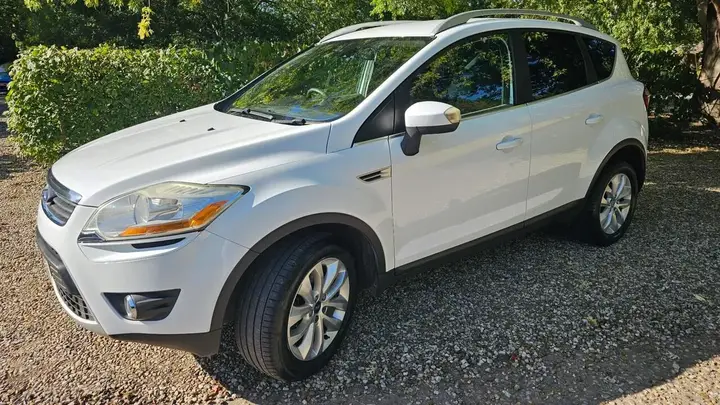 Ford Kuga 2011 photo 5