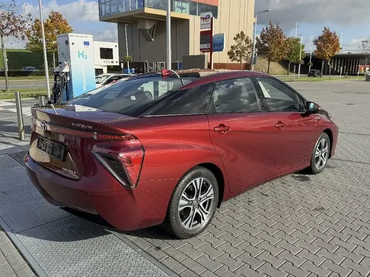 Toyota Mirai 2018 photo 3