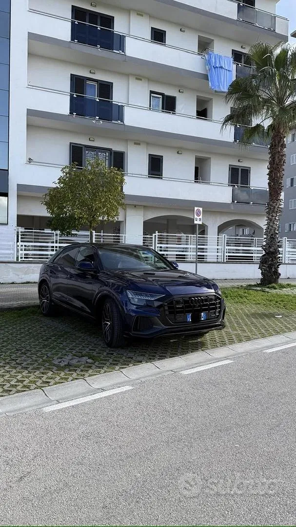 Audi Q8 2020 photo 2