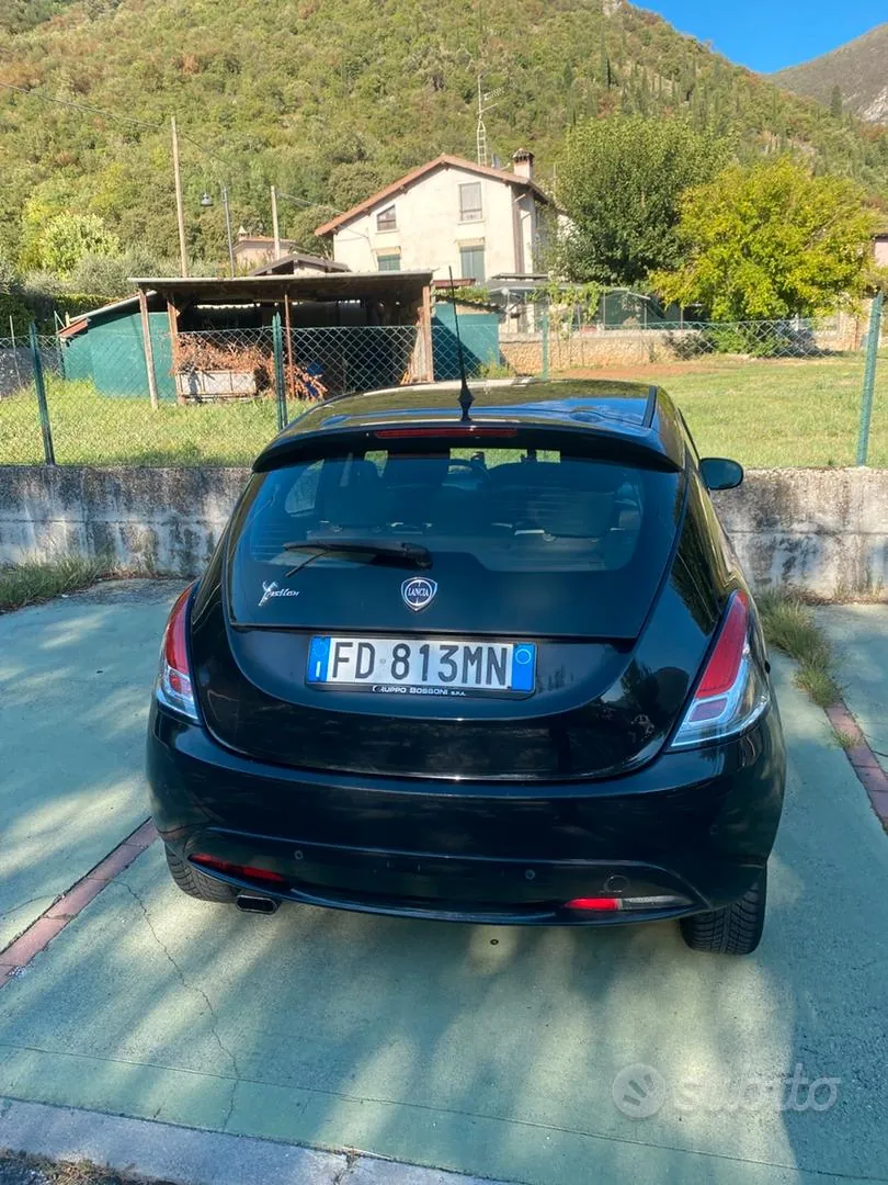 Lancia Ypsilon 2016 photo 2
