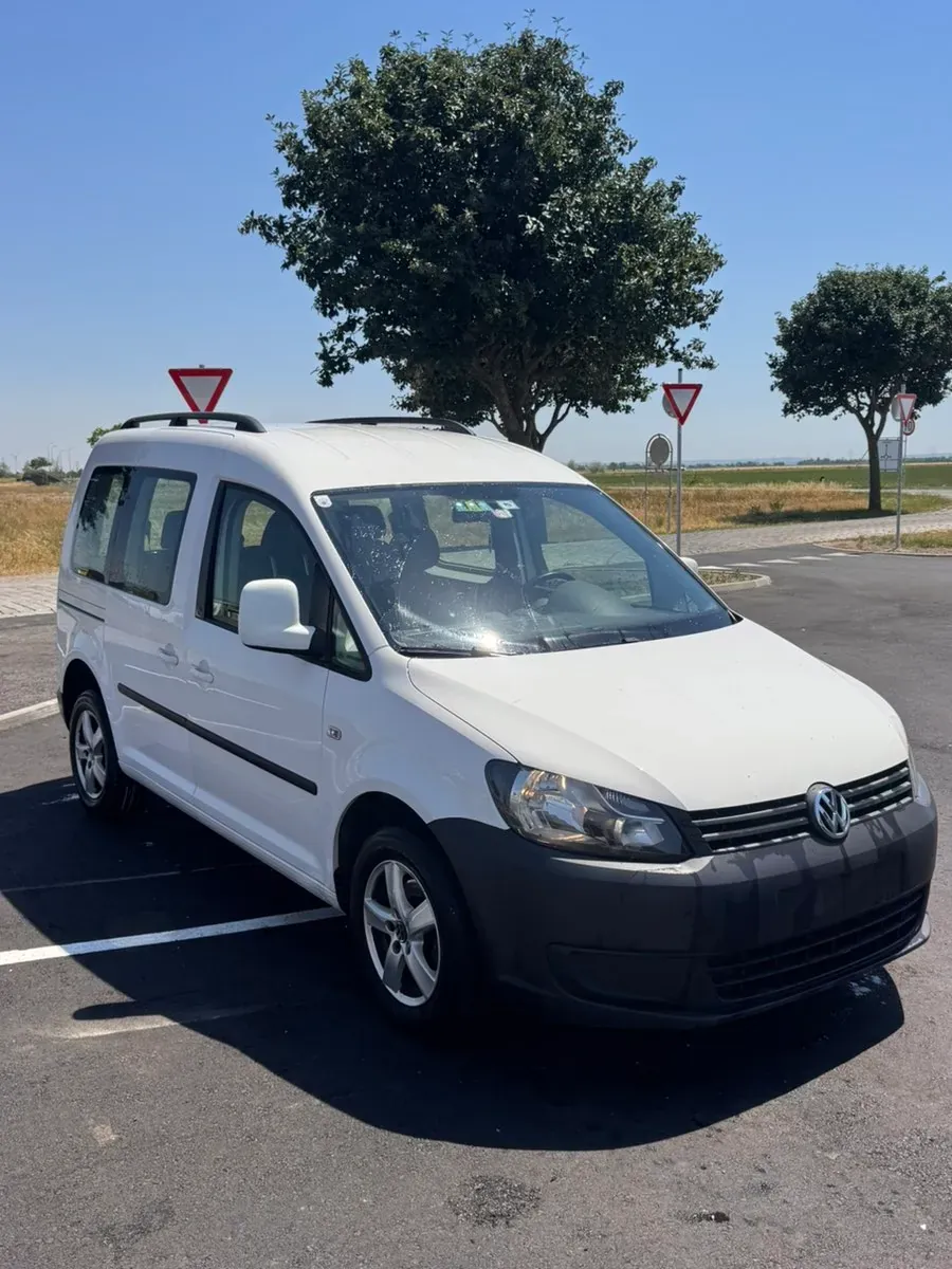 Volkswagen Caddy 2013 photo 2