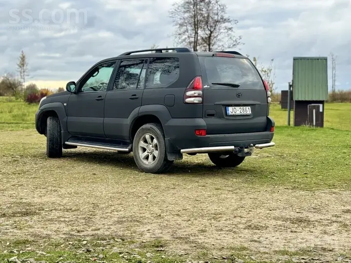 Toyota Land Cruiser 2007 photo 2