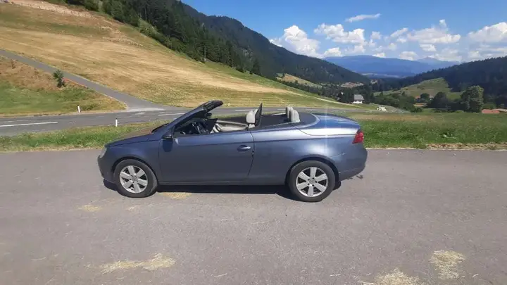 Volkswagen Eos 2010 photo 2
