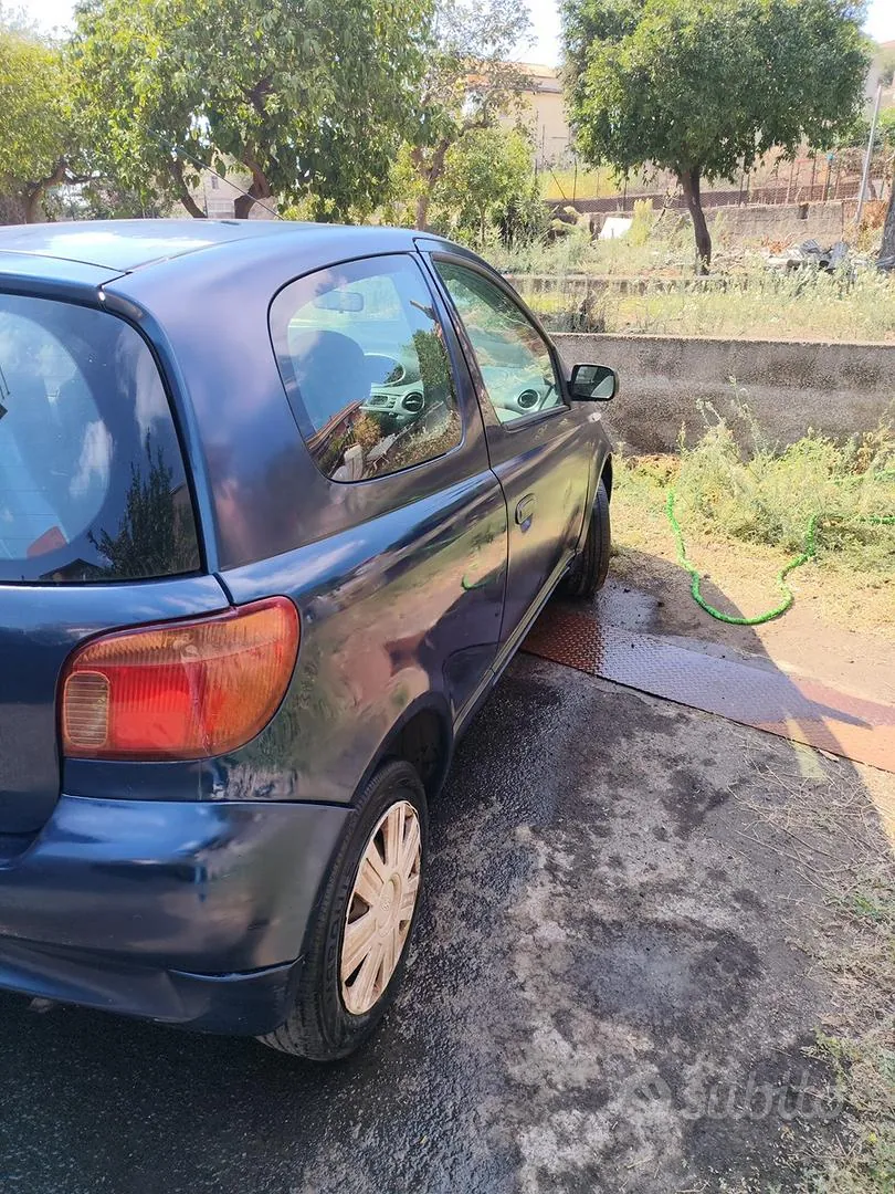 Toyota Yaris 2002 photo 3