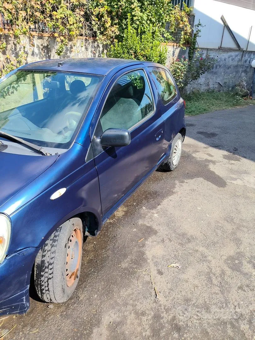 Toyota Yaris 2002 photo 4