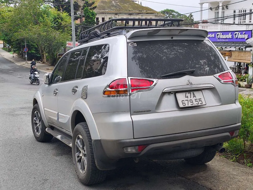 Mitsubishi Pajero Sport 2011 photo 3
