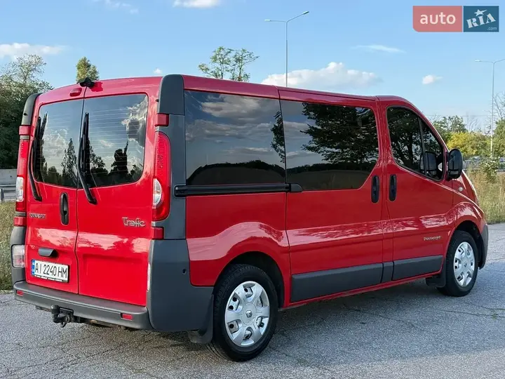 Renault Trafic 2012 photo 4