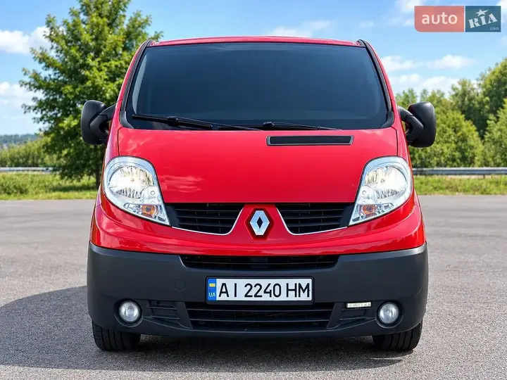Renault Trafic 2012 photo 3