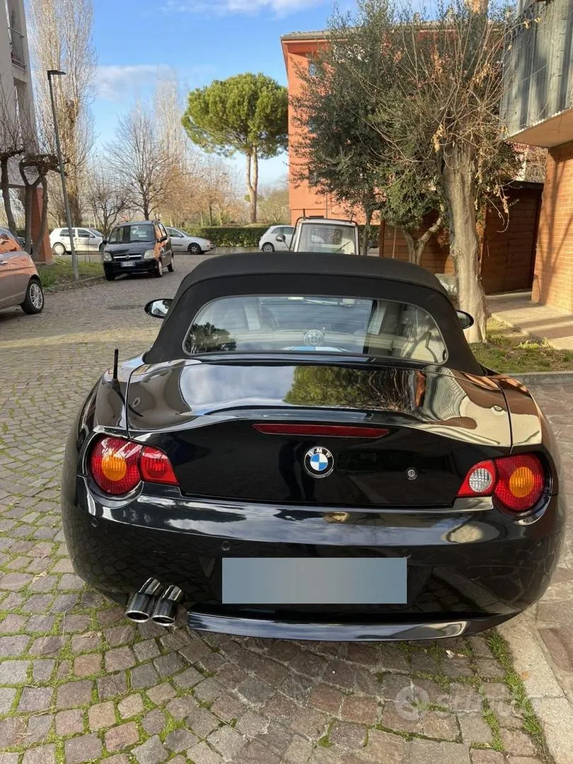 BMW Z4 2004 photo 2