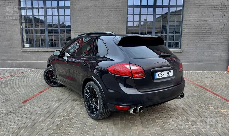 Porsche Cayenne 2011 photo 3