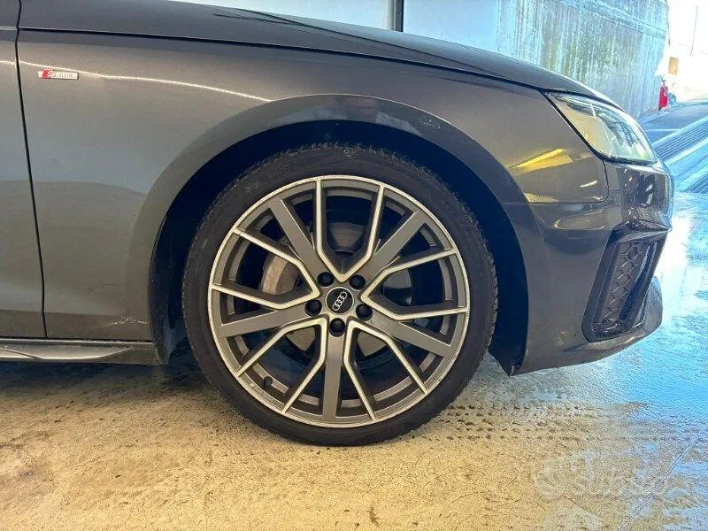 Audi A4 2021 photo 5