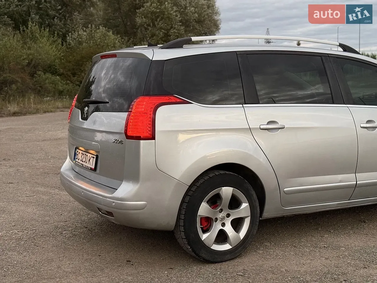 Peugeot 5008 2010 photo 3