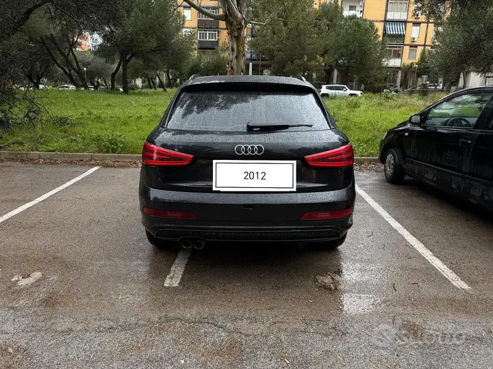 Audi Q3 2012 photo 2
