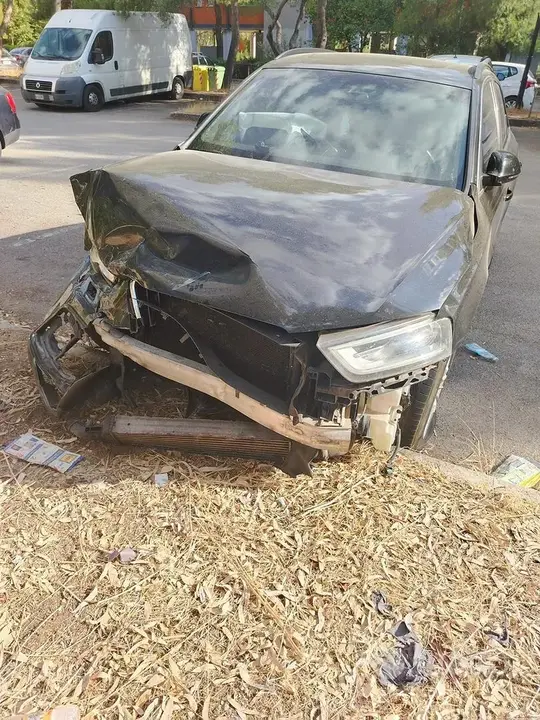 Audi Q3 2012 photo 5