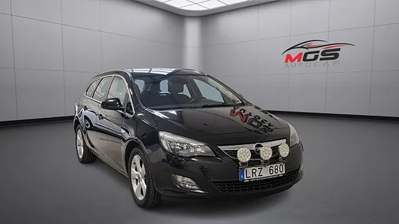 Opel Astra 2011 photo 2