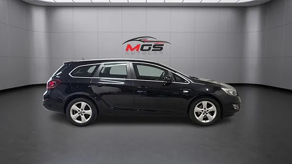 Opel Astra 2011 photo 5