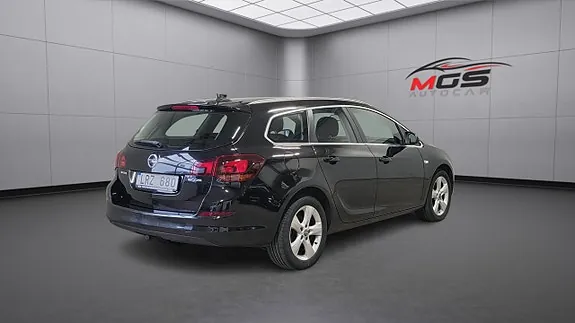 Opel Astra 2011 photo 3