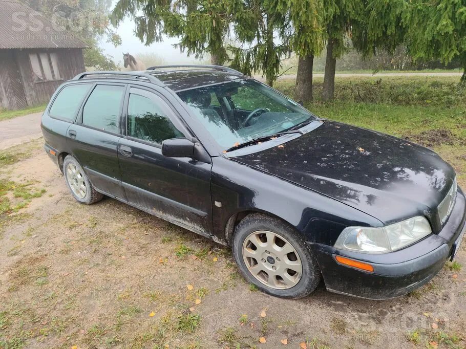 Volvo V40