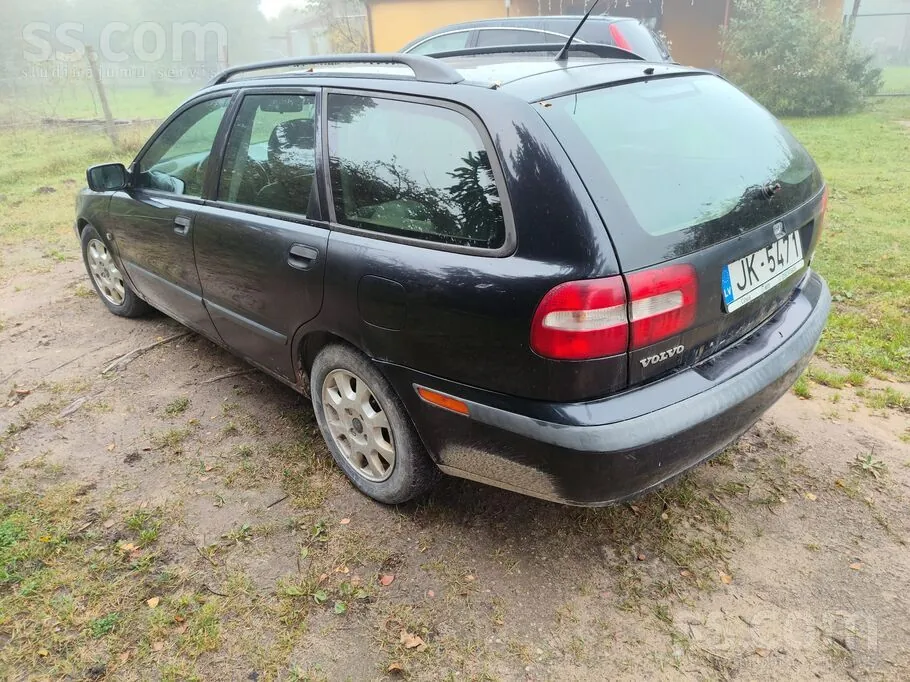 Volvo V40 2001 photo 4