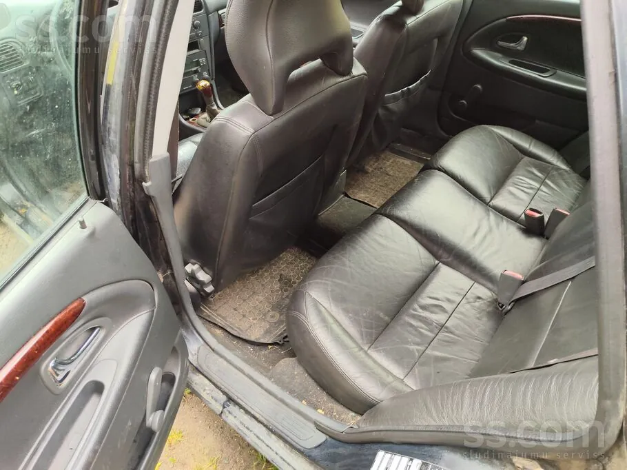 Volvo V40 2001 photo 5