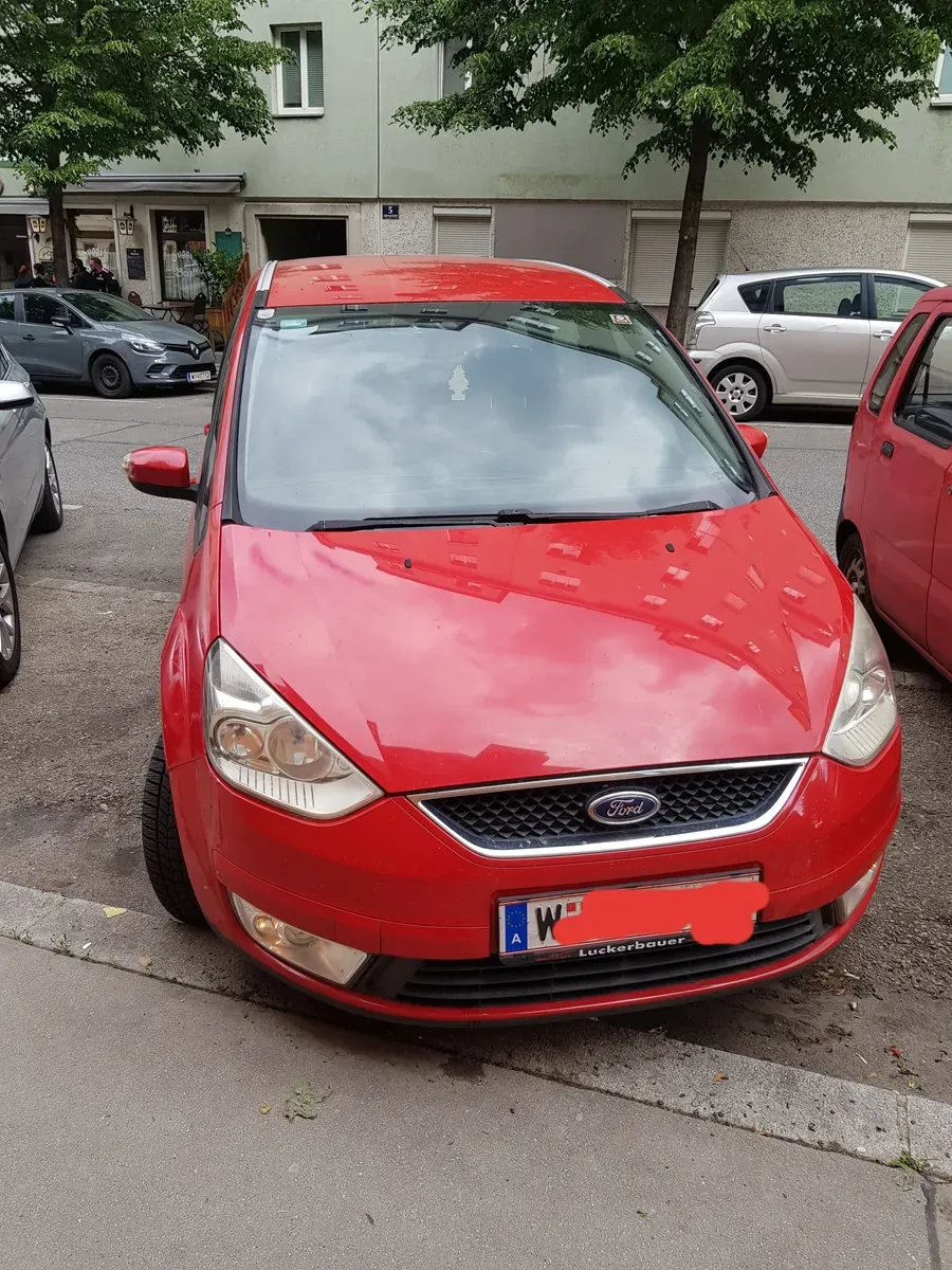Ford Galaxy 2009 photo 2