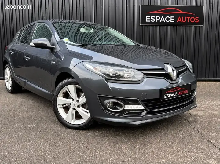 Renault Megane 2015 photo 2
