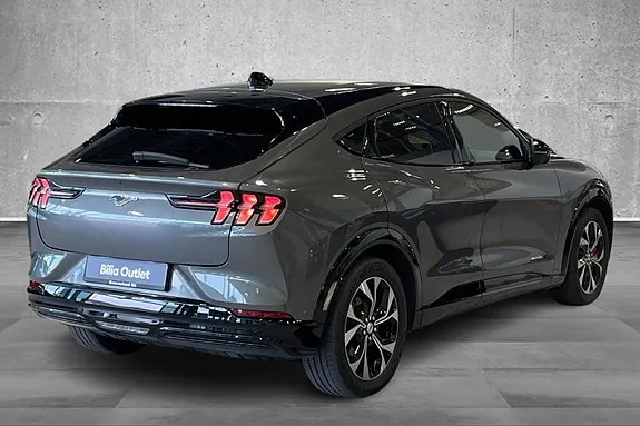 Ford Mustang Mach-E 2023 photo 3