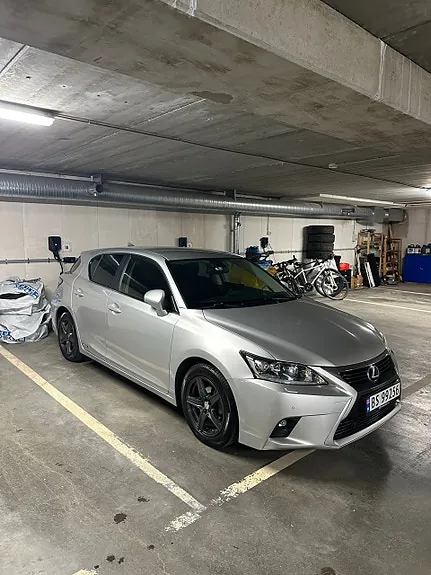 Lexus Ct200H 2014 photo 3
