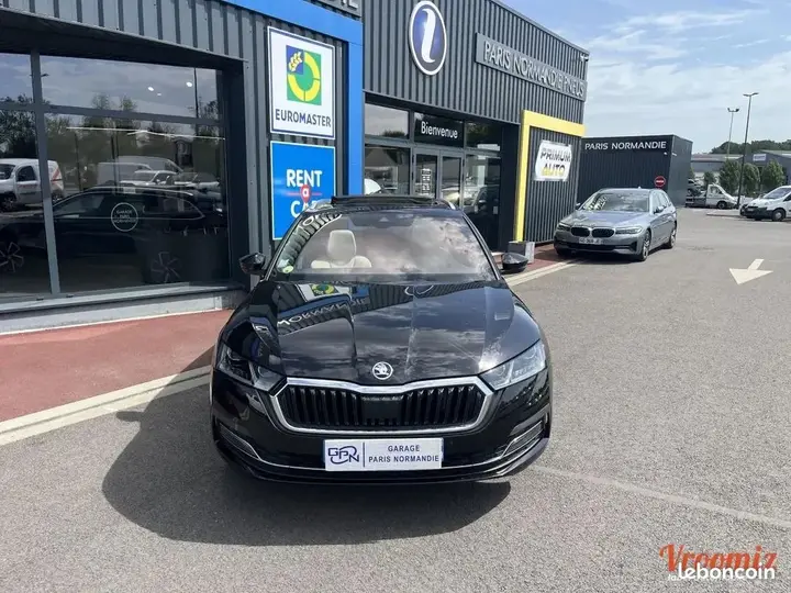 Skoda Octavia 2022 photo 2