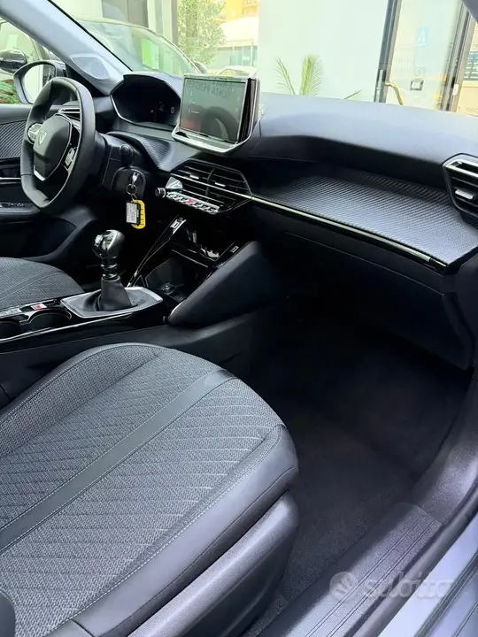 Peugeot 208 2025 photo 5