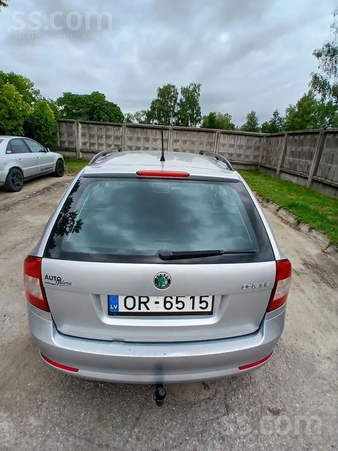 Skoda Octavia 2012 photo 3