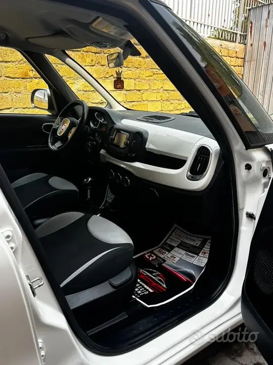 Fiat 500L 2013 photo 4