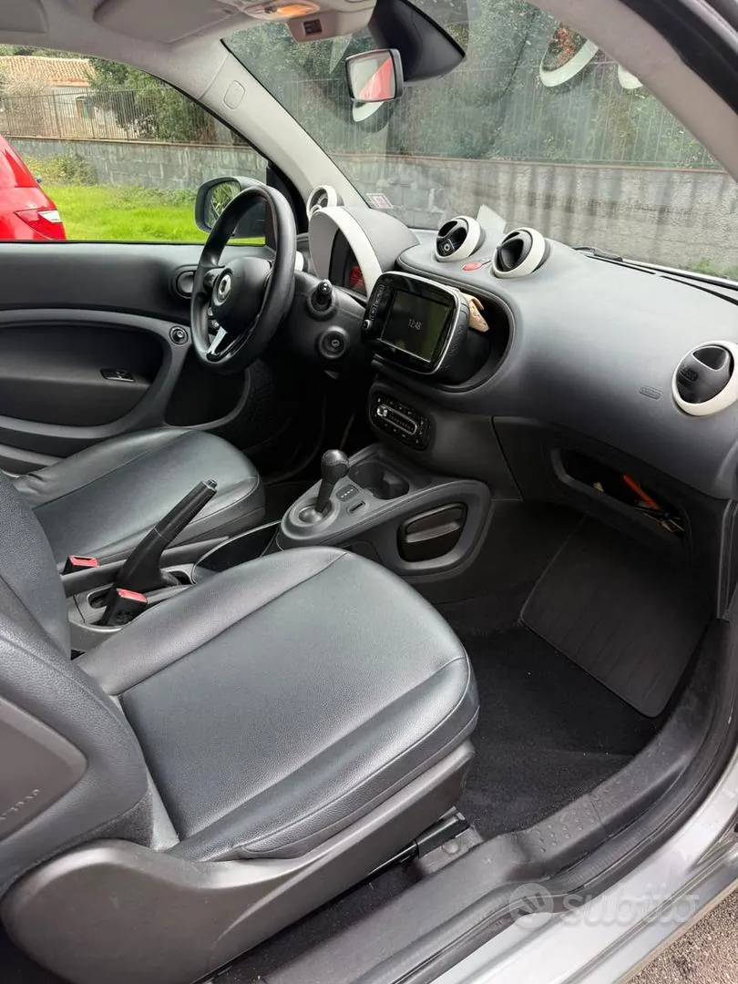 Smart Fortwo 2019 photo 5