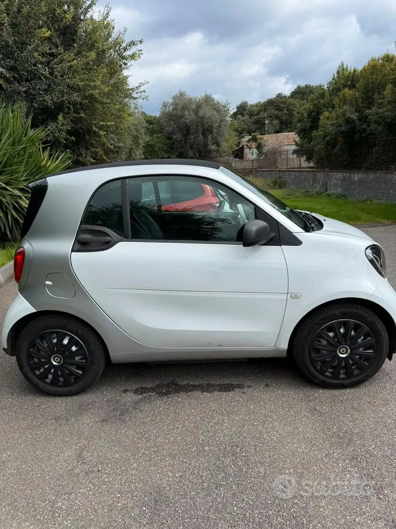 Smart Fortwo 2019 photo 4