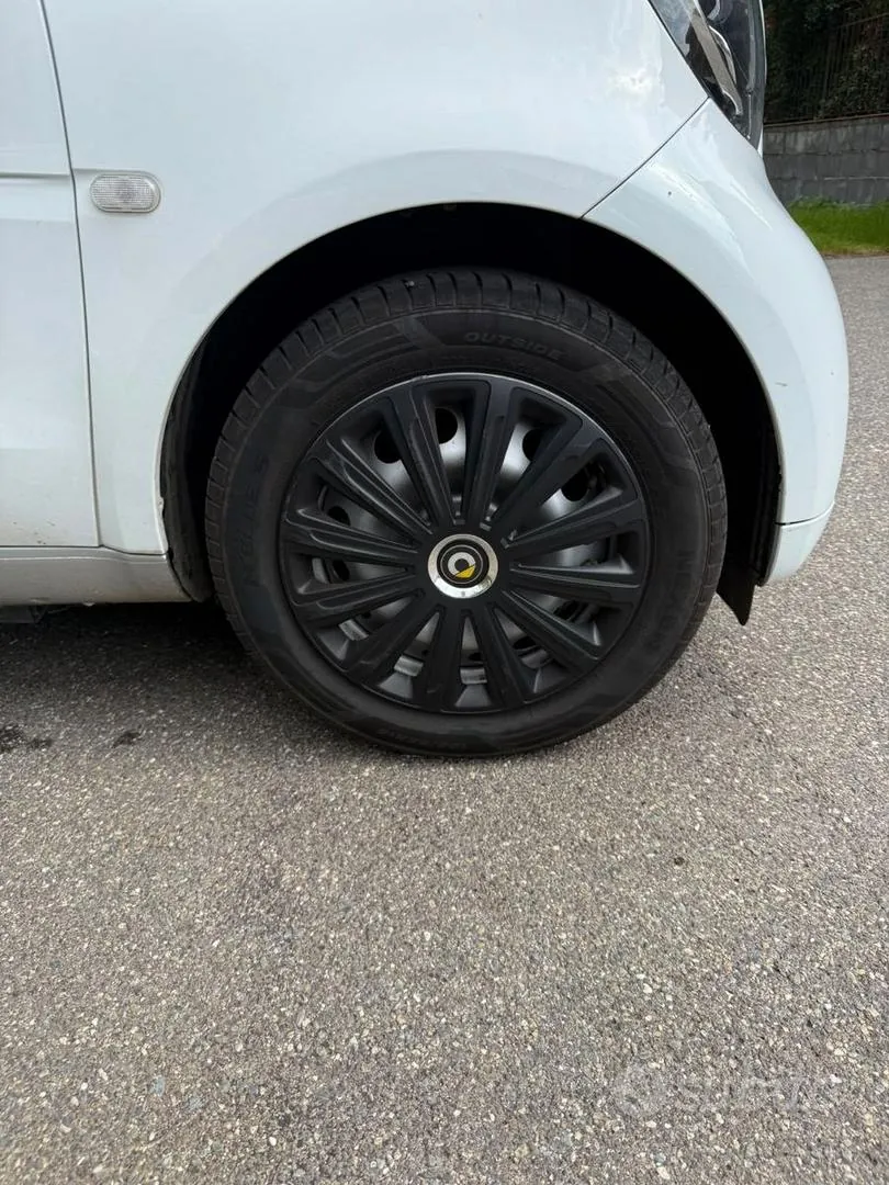 Smart Fortwo 2019 photo 3